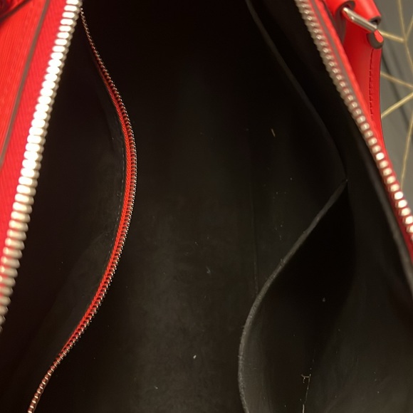 Supreme x Louis Vuitton Red Epi Leather Keepall Bandouliere duffle - Picture 6 of 7